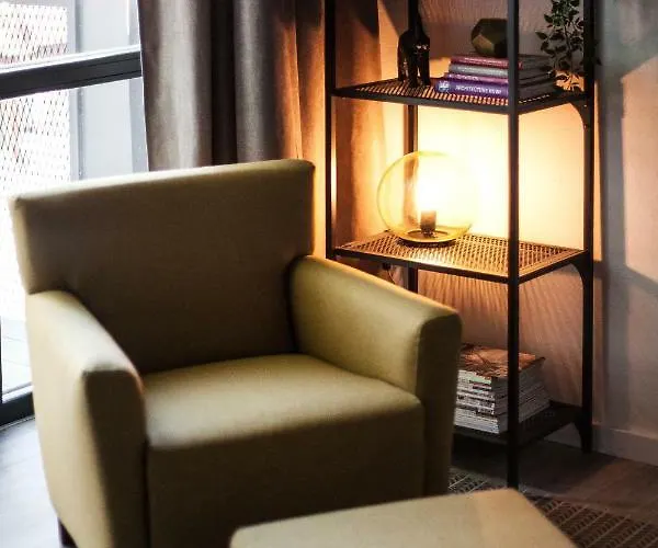 G - Owl Jazz -modern Loft Type 18 With Big Roof Terrace And Free Private Parking דירה